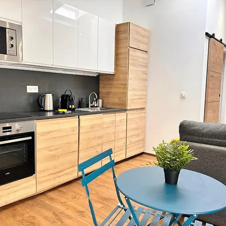 Carina- 2-4 Pers- Standing Hyper Centre Climatise Lejlighed